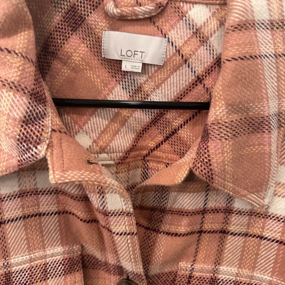 LOFT Pink and Cream Plaid Shirt Jacket with pockets sz L - Picture 2 of 4